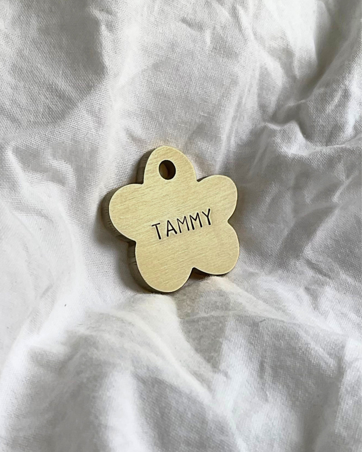 LAITON FLEUR MEDAILLE