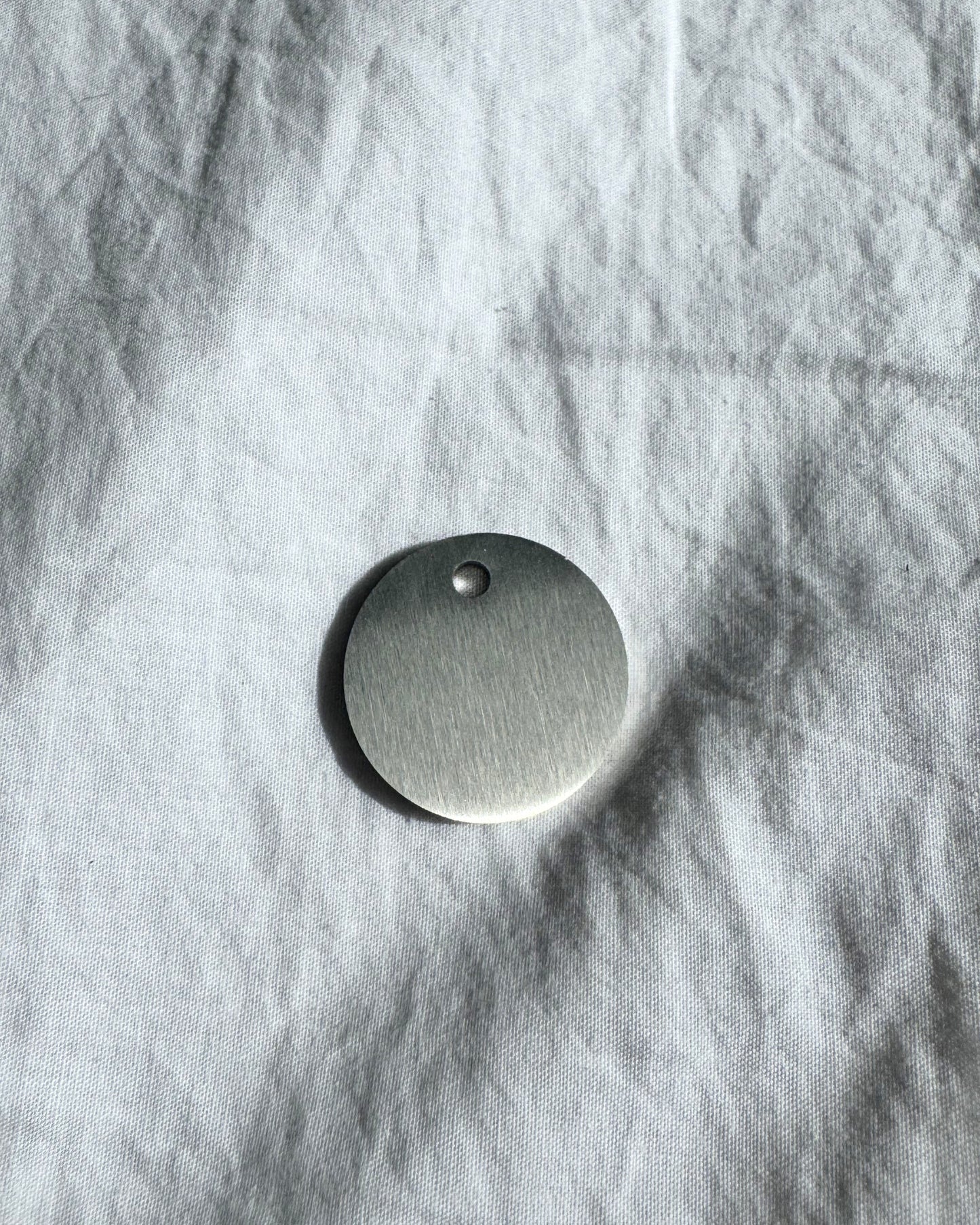 Médaille acier inoxydable brossée
